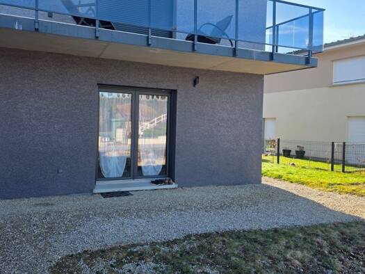 Appartement à louer 1 380 € 3 pièces 2 chambres 68 m² RDC Labergement-Sainte-Marie 25160