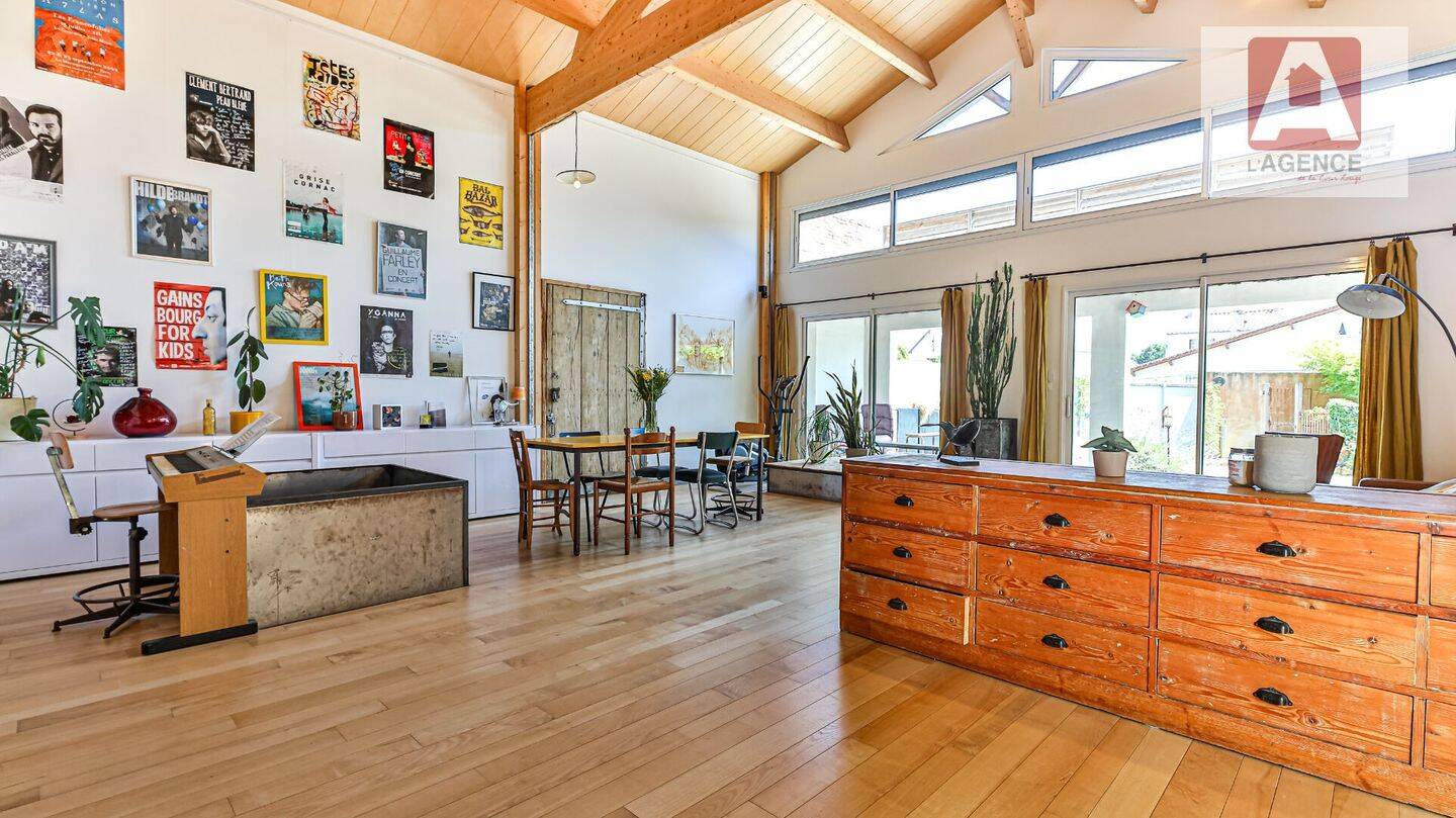 Maison à vendre, 173m², SAINT JULIEN DES LANDES