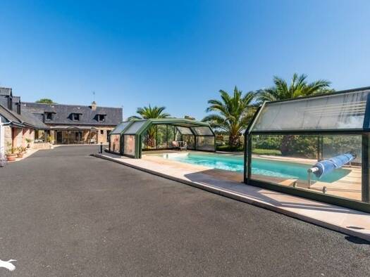 Maison à vendre 504 000 € 10 pièces 6 chambres 125 m² 8 665 m² de terrain Tonquédec 22140