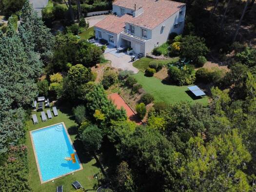 Maison à vendre 995 000 € 6 pièces 5 chambres 232 m² 2 806 m² de terrain Aubagne 13400