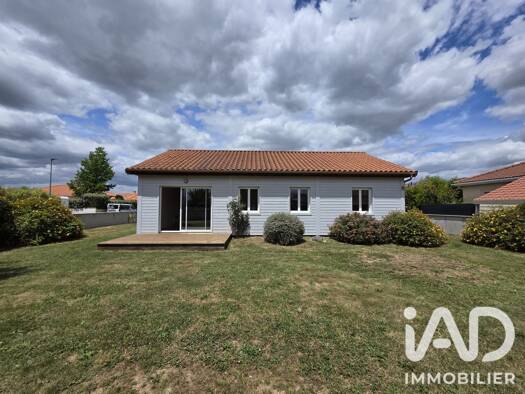 Maison de plain-pied à vendre 199 000 € 4 pièces 3 chambres 94,14 m² 600 m² de terrain Tarbes 65000