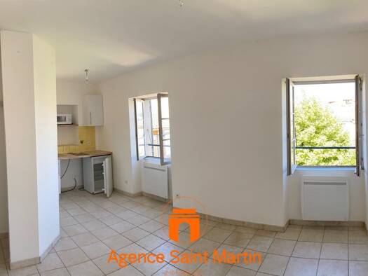 Appartement à louer 410 € 2 pièces 1 chambre 30 m² Étage 3/1 Montélimar 26200