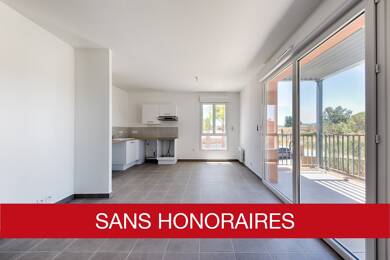Appartement à louer - Neuf 910 € 3 pièces 2 chambres 61 m² RDC Grimaud 83310