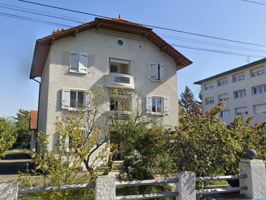 Appartement à louer 720 € 1 pièce 24,5 m² 3ème étage Est Ambilly 74100