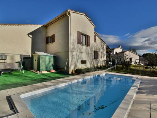 Maison en viager occupé Bouquet 78 000 € 9 pièces 5 chambres 180 m² 1 373 m² de terrain Aiglun 04510