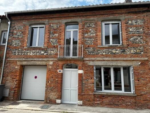Maison de ville à vendre 255 000 € 5 pièces 4 chambres 126 m² 100 m² de terrain Noé 31410