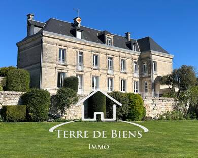 Maison de ville à vendre 828 000 € 10 pièces 6 chambres 388 m² 3 600 m² de terrain Soissons 02200