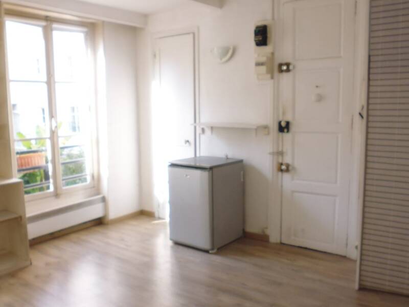 Maison à louer, 17m², PARIS 18E