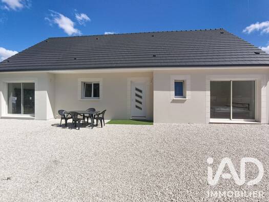Maison de plain-pied à vendre 224 400 € 5 pièces 4 chambres 127 m² 1 324 m² de terrain Villefranche-sur-Cher 41200