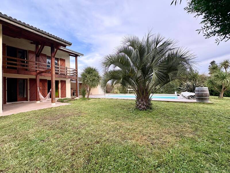Maison à vendre, 180m², CAMBLANES ET MEYNAC