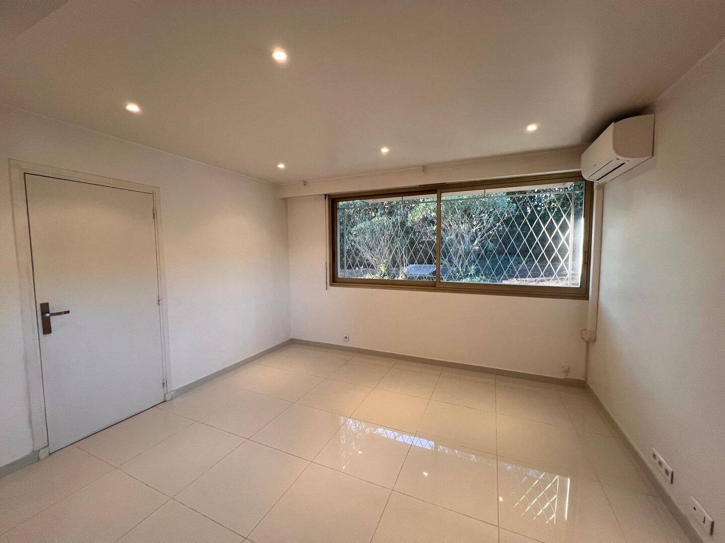 Maison à louer, 35m², CANNES