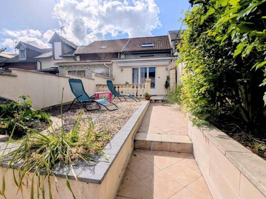 Maison de ville à vendre 95 000 € 2 pièces 1 chambre 72 m² 117 m² de terrain Saint Martin-Cité des Aviateurs Saint-Quentin 02100