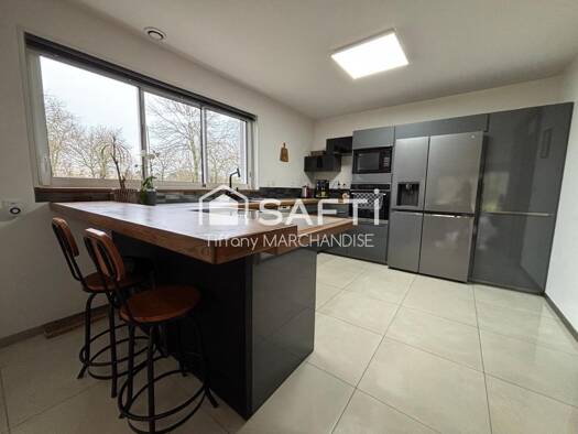 Maison à vendre 485 300 € 5 pièces 4 chambres 138 m² 3 200 m² de terrain Salles 33770