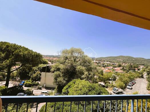 Appartement à vendre 129 900 € 3 pièces 2 chambres 57,9 m² Étage 3/4 Seminaire Colombier Manosque 04100