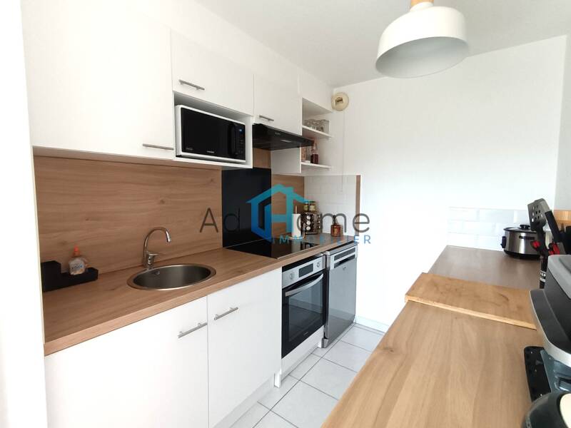 Maison à vendre, 66m², SAINTE FOY DE PEYROLIERES