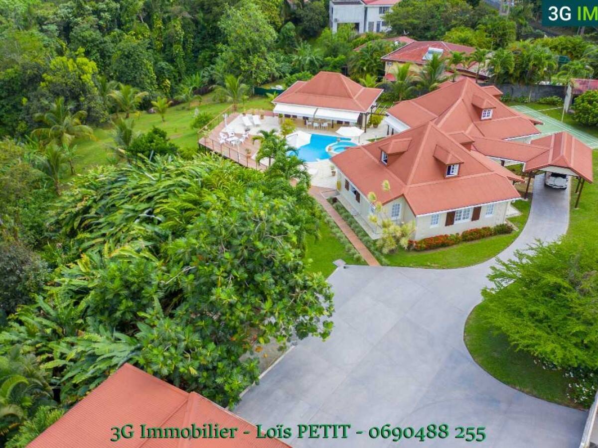 Maison à vendre, 355m², PETIT BOURG