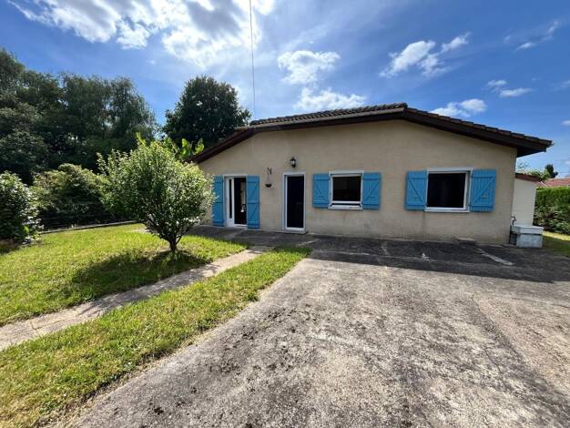 Maison de plain-pied à vendre 184 000 € 4 pièces 3 chambres 91 m² 704 m² de terrain Meilhan 40400
