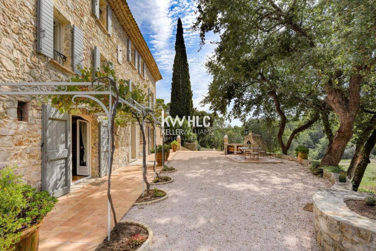 Maison à vendre, 413m², LE THORONET