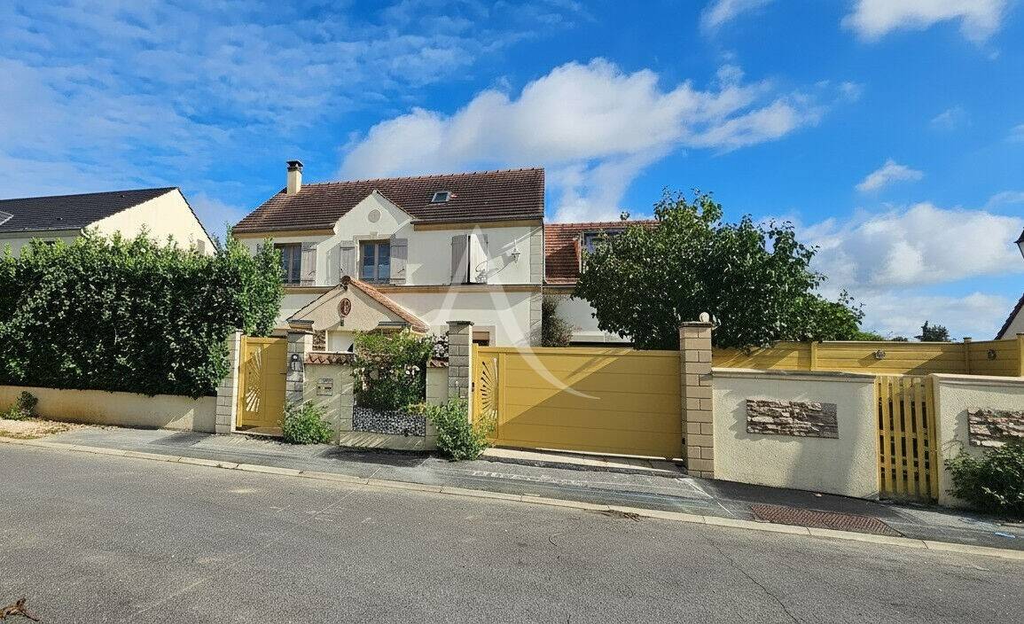 Maison à vendre, 163m², SAINT GERMAIN SUR MORIN