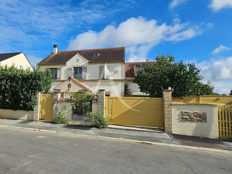 Maison à vendre, 163m², SAINT GERMAIN SUR MORIN