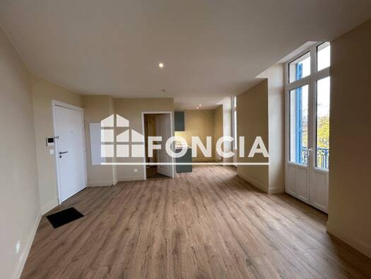 Appartement à louer 550 € 1 pièce 26 m² RDC/3 Thermal-Vieux-Vican Vichy 03200