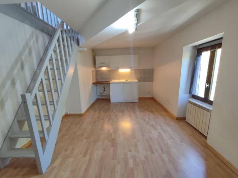 Maison à louer, 27m², CREMIEU