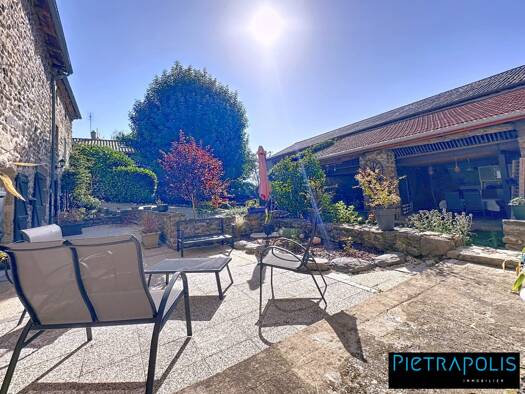 Maison à vendre 289 000 € 6 pièces 5 chambres 278 m² Loudes 43320