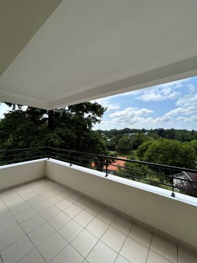 Appartement à louer 938 € 3 pièces 2 chambres 65 m² Étage 2/3 La Berthelotière Orvault 44700