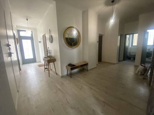 Appartement à louer 750 € 4 pièces 3 chambres 105,4 m² RDC Serres 05700