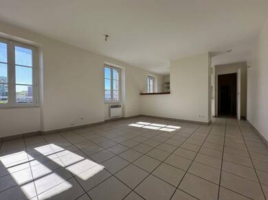 Duplex à louer 690 € 3 pièces 2 chambres 50 m² 2ème étage Dreux 28100