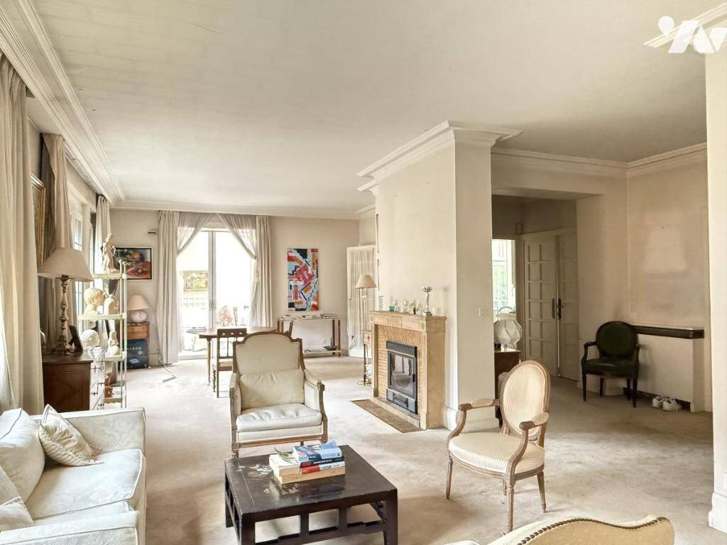 Maison à vendre, 320m², OYONNAX