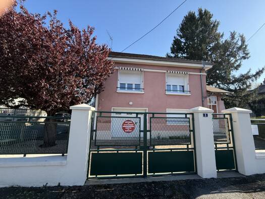 Maison à vendre 169 000 € 4 pièces 3 chambres 85 m² 524 m² de terrain Bellerive sur Allier 03700