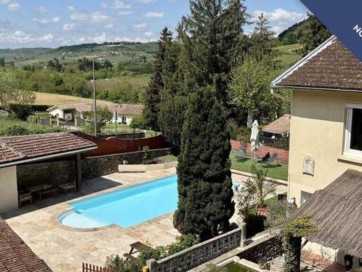 Immeuble à vendre 520 000 € 327 m² Valherbasse 26350