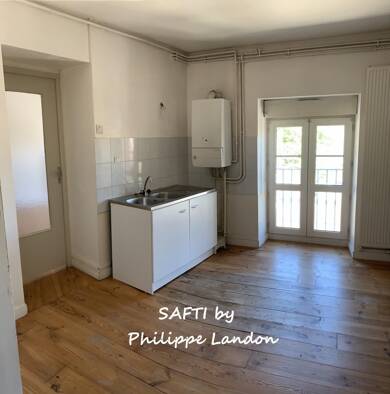 Appartement à vendre 69 000 € 3 pièces 1 chambre 67 m² Dernier étage, Étage 3/3 La Seauve-sur-Semene 43140