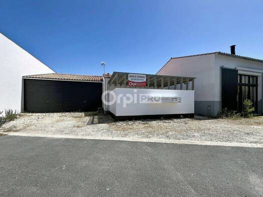Espace bureau à vendre 1 365 000 € 260 m² de bureaux divisible jusqu'à 260 m² La Couarde-sur-Mer 17670
