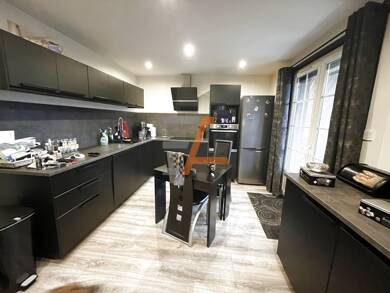 Maison à vendre 250 000 € 9 pièces 5 chambres 237 m² Retournac 43130
