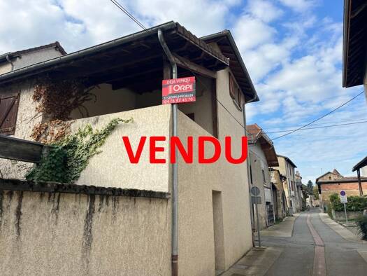 Duplex à vendre 129 000 € 3 pièces 2 chambres 66,2 m² 2 étages Saint-Étienne-de-Saint-Geoirs 38590