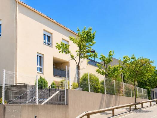 Appartement à vendre 325 000 € 3 pièces 2 chambres 72 m² Étage 1/3 La Duranne Aix-en-Provence 13290