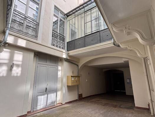 Duplex à vendre 140 000 € 4 pièces 2 chambres 102 m² Étage 2/4 Allées Paul Riquet Beziers 34500