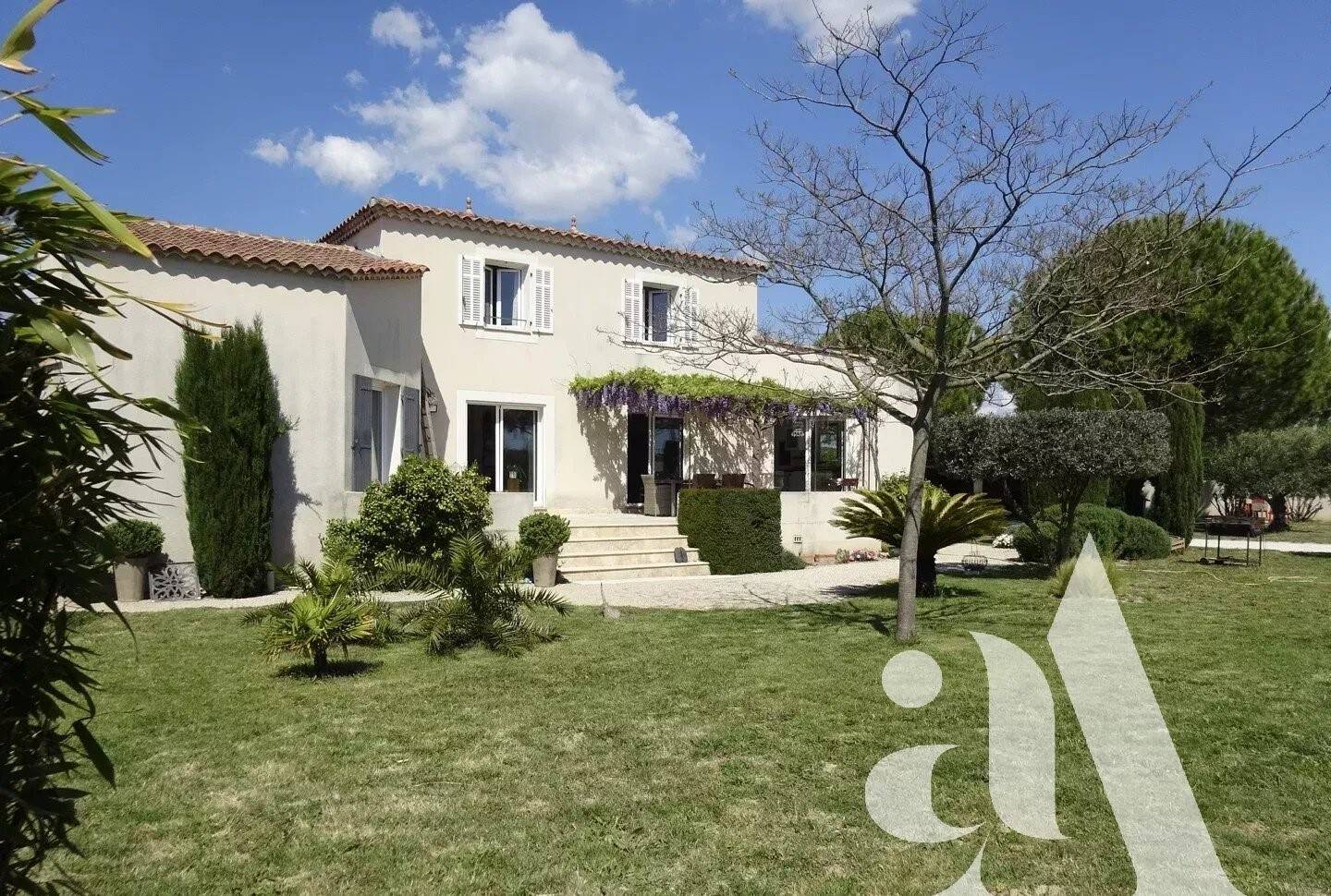 Maison à vendre, 195m², TARASCON