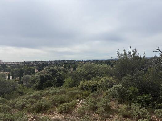 Terrain constructible viabilisé à vendre 159 000 € 350 m² de terrain Montagne des Chèvres Villeneuve-lès-Avignon 30400