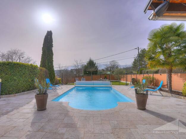 Maison à vendre 745 000 € 4 pièces 3 chambres 115 m² 1 239 m² de terrain Challex 01630