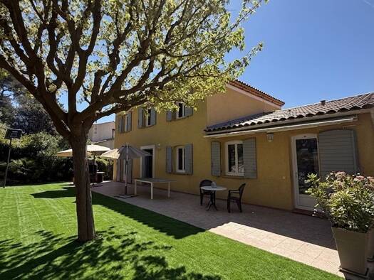 Maison à vendre 930 000 € 9 pièces 5 chambres 191,13 m² 1 116 m² de terrain Eoures Marseille 11ème arrondissement 13011