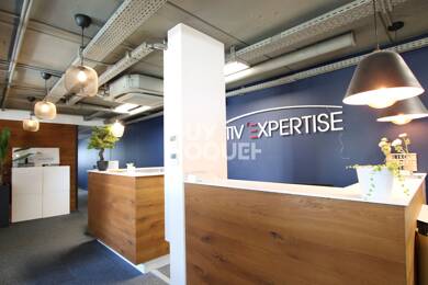 Espace bureau à vendre 450 000 € 181 m² de bureaux Avignon 84000
