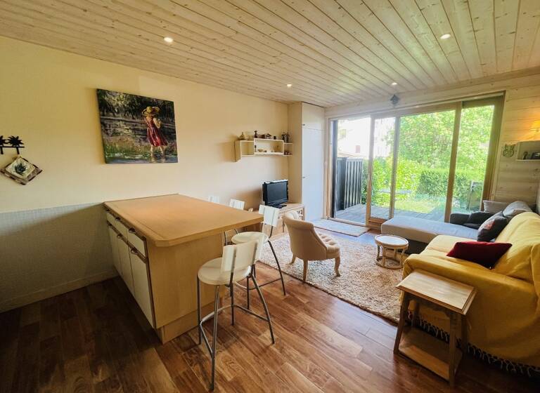 Appartement à vendre 420 000 € 3 pièces 2<br/>chambres 51 m²<br/>superficie RDC/1<br/>étage Menthon Saint Bernard 74290