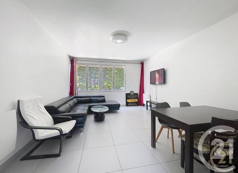 Appartement à vendre 212 000 € 3 pièces 2<br/>chambres 75 m²<br/>superficie 1er<br/>étage Noisy le Sec 93130