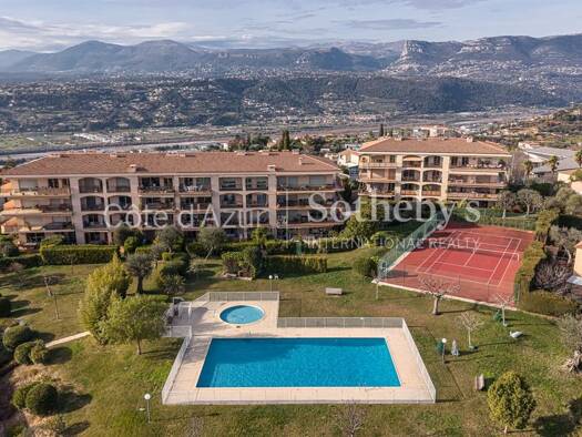 Appartement à vendre 1 299 000 € 5 pièces 4 chambres 143 m² Étage 3/3 Saint Antoine - L'Archet Nice 06000