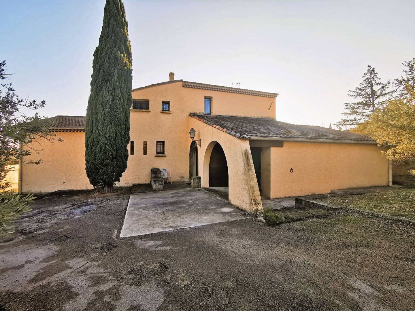 Maison à vendre, 138m², LA FARE LES OLIVIERS