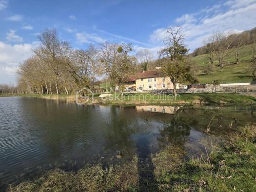 Maison à vendre 470 000 € 5 pièces 3 chambres 141 m² 30 400 m² de terrain Charavines 38850