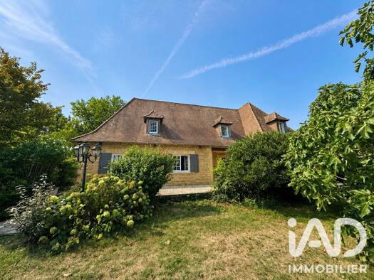 Maison à vendre 440 000 € 10 pièces 7 chambres 286 m² 7 089 m² de terrain Église-Neuve-de-Vergt 24380